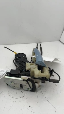 11 12 13 14 15 16 PESTILLO PUERTA DELANTERA HYUNDAI ELANTRA HYUNDAI IZQUIERDA Foto 1 de 4