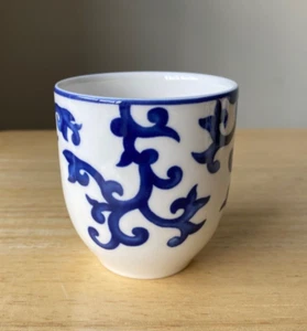 RALPH LAUREN MANDARIN BLUE 3" No Handle Cup - Red Flower Center - Minty - Picture 1 of 3