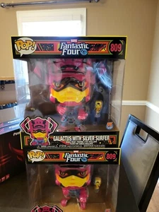 Marvel Funko Pop! Galactus con Silver Surfer #809 (Luz Negra Neón) EN MANO  - Imagen 1 de 3