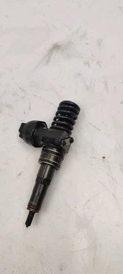 Volkswagen PASSAT B6 2008 Diesel fuel injector 036130073AG 77kW ULA33298 — 第 1/4 张图片
