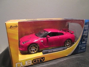1 : 24  Nissan GTR 2009   rot/red   Dub City  Jada - Bild 1 von 3