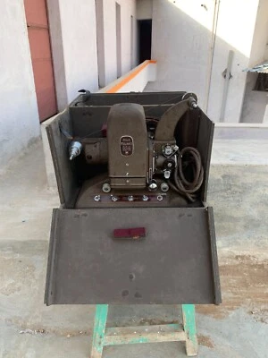 Antique Bell & Howell Filmo 151A Picture Master 8mm Projector With Case Box - Image 1 of 4