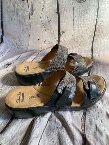 Sandali Clarks Delana Fenela zeppa tacco nero grigio pelle di serpente donna slip on 9