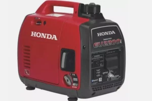 NEW Genuine HONDA Carburetor Assembly EU2200I Generator 16100-ZDJ-D01 OEM - Picture 1 of 3