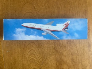 Vtg TWA Trans World Boeing L-1011 N31029 - Snap Together Airplane Kit - Unbuilt - Picture 1 of 5