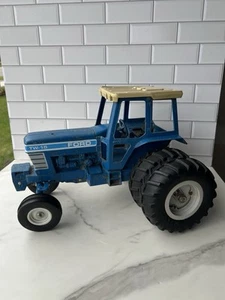 Ertl Vintage 1/12 Scale Blue Ford TW-15 Tractor With Duals Die Cast Toy #818 - Picture 1 of 24