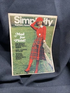 Vintage Simplicity Fashion News Brochure,October 1976 - Picture 1 of 12