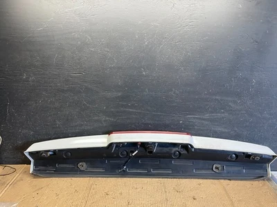 Chevrolet Tahoe Suburban Yukon 2007-2014 alerón ala tercera luz de freno S9837 DG Foto 1 de 4