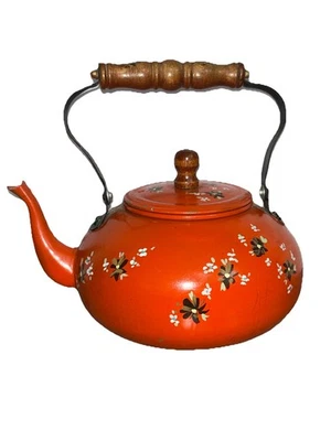 Tetera vintage floral esmaltada a mano con mango de madera naranja quemado Foto 1 de 4