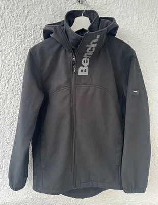 Bench Softshelljacke  Gr. S Schwarz Kapuze Übergangsjacke Outdoor Freizeit - Bild 1 von 4