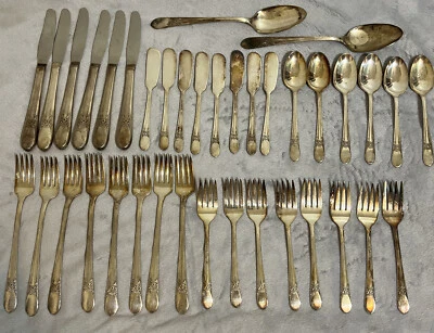 Juego de servicio de cubiertos de cubiertos internacionales 38 piezas Wm Rogers Beloved Choice IS Foto 1 de 4