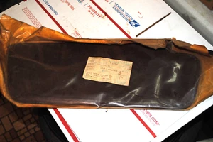 NOS MOPAR 1975 76 DODGE CHARGER SE CHRYSLER CORDOBA RED VINYL SUNVISOR H513LE7 - Picture 1 of 2