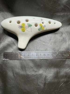 Japanese Handmade Ceramic 6-Hole Ocarina Floral Design White 15cm - Image 1 of 4
