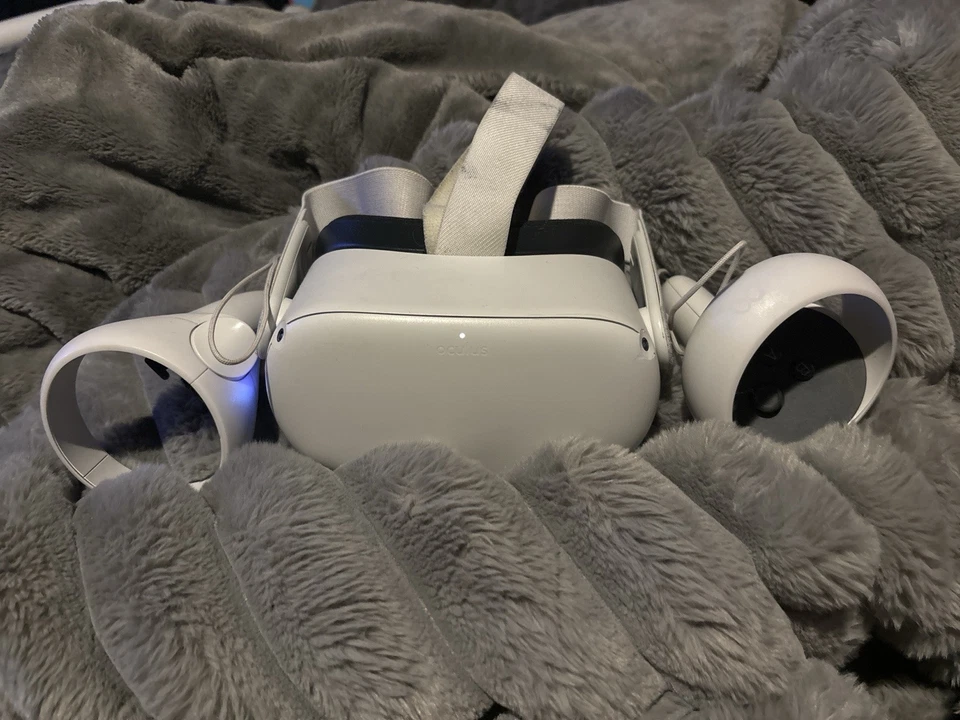 Meta Oculus Quest 2 128GB Standalone VR Headset White With Accessories - Image 1 of 1