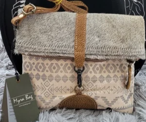 IMBRICATE SMALL AND CROSSBODY BAG BY MYRA BAG | CANVAS AND HAIR ON LEATHER - Picture 1 of 7