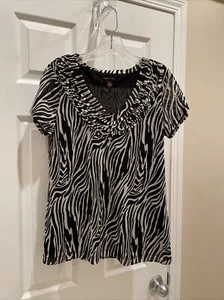 Dana Buchman Damen Bluse wunderschön weiß schwarz Animalprint �� Kurzarm Gr. S - Bild 1 von 3