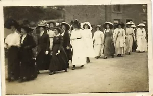 PC DAMAS CHARLESWORTH DERBYSHIRE INGLATERRA VINTAGE FOTO REAL POSTAL (u7131) - Imagen 1 de 2