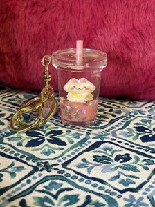 NEW Clear Pink Kitty Cat Cup Gold Tone Hardware Glitter Keychain 2" - Picture 1 of 8