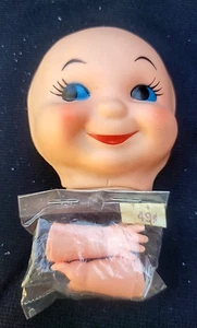 Vintage Grübchen Baby Puppe Gesicht mit Händen - Bild 1 von 3