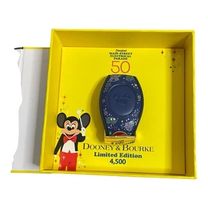 Disney Dooney And Bourke Main Street Electrical Parade LE4500 MagicBand Unlinked - Picture 1 of 6