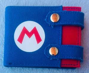 Super Mario Overall Pants Bi-Fold Wallet Bioworld NEW Official Nintendo Gaming - Picture 1 of 3
