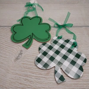 New* Plaid Shamrock St Patrick's Day Wood Sign Ornament Leprechaun Reversible  - Picture 1 of 9