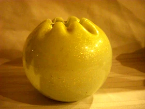 Speckle Glass Rose Bowl Vase Large yellow to white Antique Unbranded - Picture 1 of 3