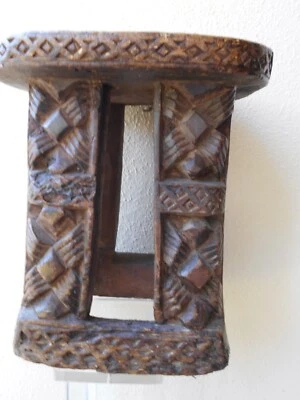 Art Africain tabouret de chef  Bamileke cameroun fin XIXe - Photo 1/4
