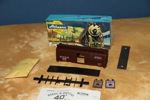 Anthearn HO 40' Sliding Door Box Car Rutland Red Plastic Unassembled NOS - Picture 1 of 1