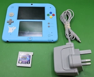 Console Nintendo 2DS Pokemon Edizione Luna e Sole con caricatore testata e funzionante - Foto 1 di 3