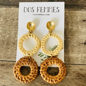 Dos Femmes wooden hoop disc dangle earrings - Picture 1 of 2