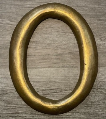 ANTIQUE AMERICA VICTORIAN GOLD GILT FOLK ART PRIMITIVE SIGN LETTER O - Image 1 of 4