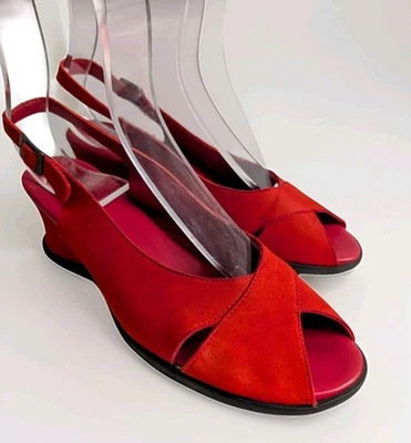 Zapatos de tacón de cuña media de gamuza roja Arche talla 39 AU8 cómodos tan cómodos en muy buena condición Foto 1 de 4