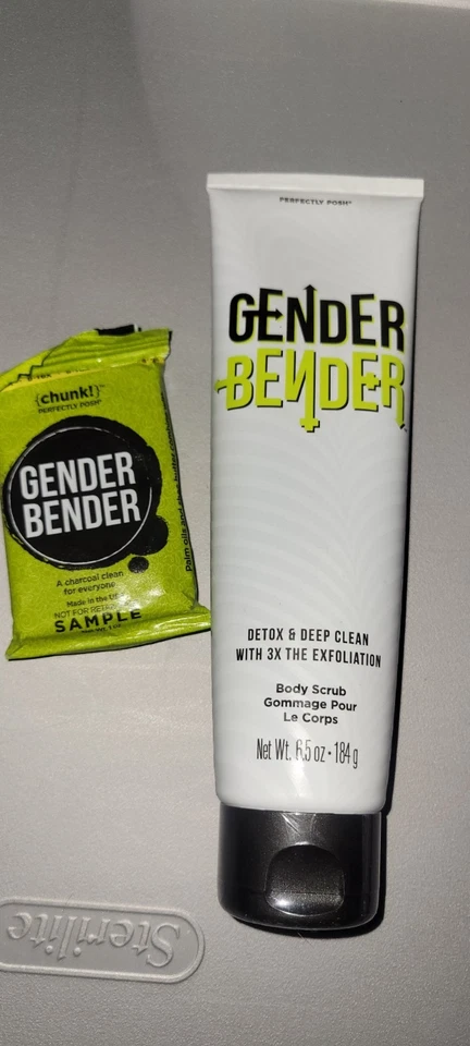 Perfectly Posh Gender Bender Detox & Deep Clean Exfoliation Body Scrub & Mini  - Image 1 of 1
