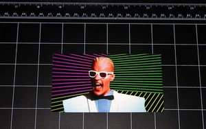 Max Headroom años 80 estilo retro programa de televisión calcomanía de vinilo / pegatina años 80 cultura pop - Imagen 1 de 1