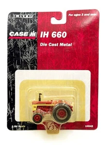 1/64 International Harvester 660 Tractor - Picture 1 of 1