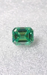 Moissanite, Faceted Radiant Emerald Cut Green loose Moissanite Gemstone, 6.00 Ct - Picture 1 of 4