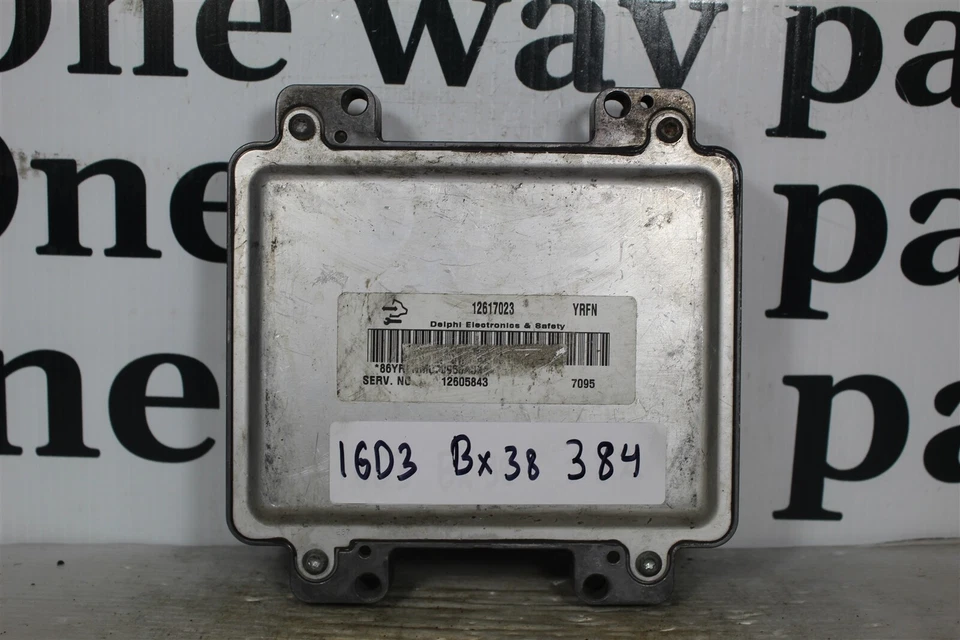 12605843 Saturn Aura 2007-2009 Unidad de control del motor Módulo ECU 16D3 384 B38 Foto 1 de 4