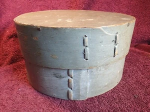 SCATOLA LEGNO ROTONDA PIEGATA ANTICA VERNICE ORIGINALE CON COPERCHIO ARTE POPOLARE SVEDESE - Foto 1 di 8