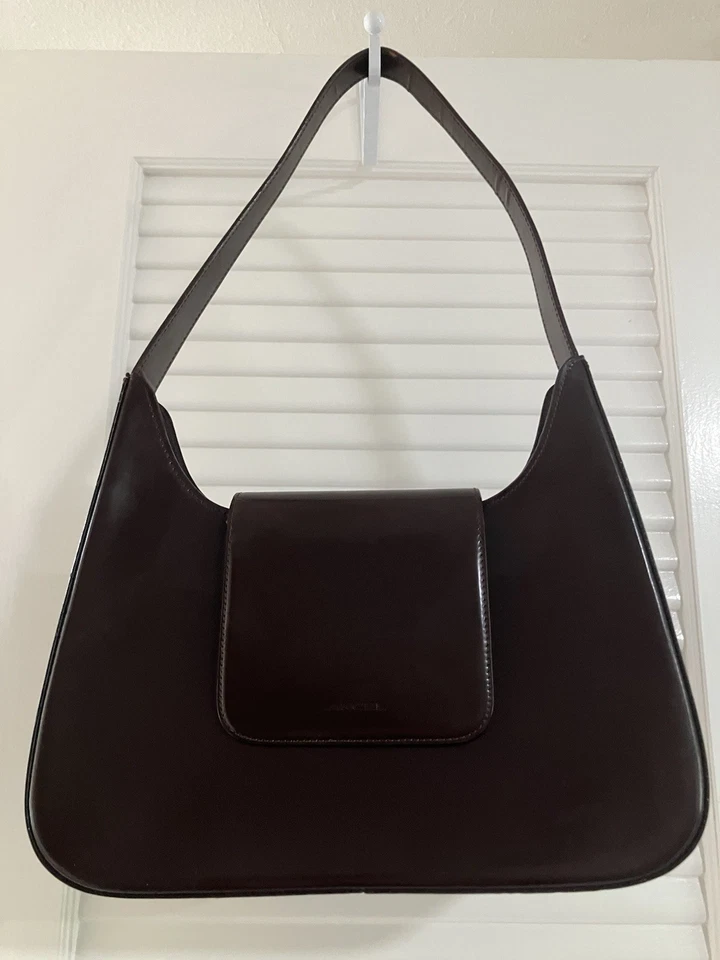 Authentic LANCEL Paris Brown Leather Purse, Made In Italy. Great Condition. - Image 1 of 4