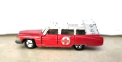 Ambulancia Tomica Cadillac NºF2 Foto 1 de 4
