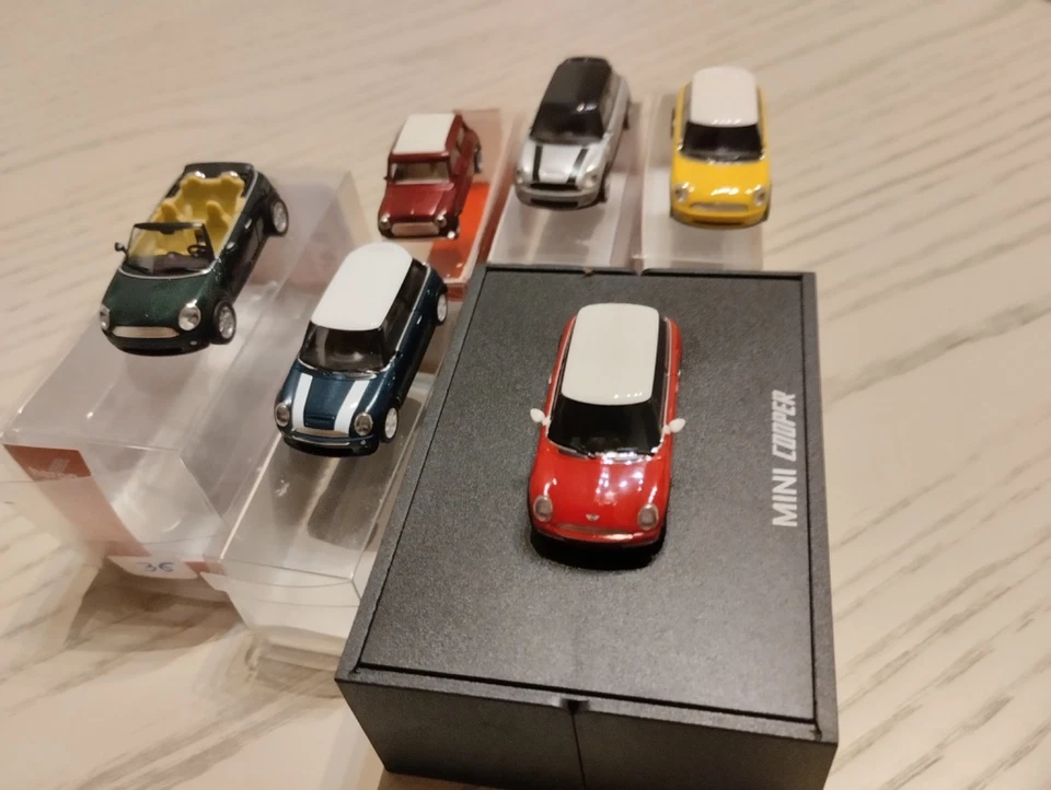 1/87 herpa konvolut set MINI COOPER neu in ovp (der erste von herpa in klappbox) - Immagine 1 di 4