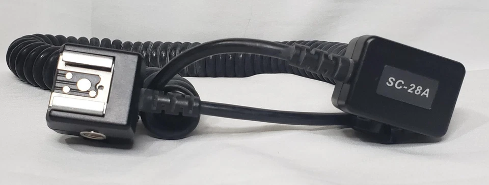 Meike TTL OCF cable for Nikon iTTL type SC-28/SC-29 (1.5 m) - Image 1 of 2