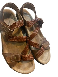Earth Origins Stella Sandals Size 9.5 M Brown Leather Strappy Adjustable Straps - Picture 1 of 13