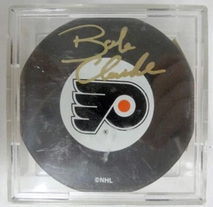 Authentic NHL Philadelphia Flyers #16 Bobby Clarke Autographed Hockey Puck - Picture 1 of 12