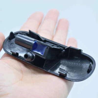 2x Front Windscreen Washer Spray Nozzle Jet Heated For Audi A4 A6 A8 Q3 Q5 Q7 TT - Image 1 of 4