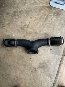 03-06 PORSCHE CAYENNE 955 V8 S or GTS AIR INTAKE THROTTLE BODY TUBE Y-Pipe - Picture 1 of 5