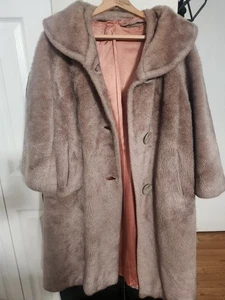 Vintage 1960s ILGWU Women's Wool ? Coat Union Made - Picture 1 of 9