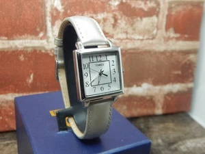 Timex Square Quartz Watch Womens New Battery Two-Tone White Dial 27mm - Picture 1 of 5