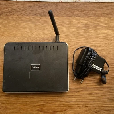 D-Link DIR-300 54 Mbps 4-Port 100 Mbps Funk Router (DIR-300/E) - Bild 1 von 2